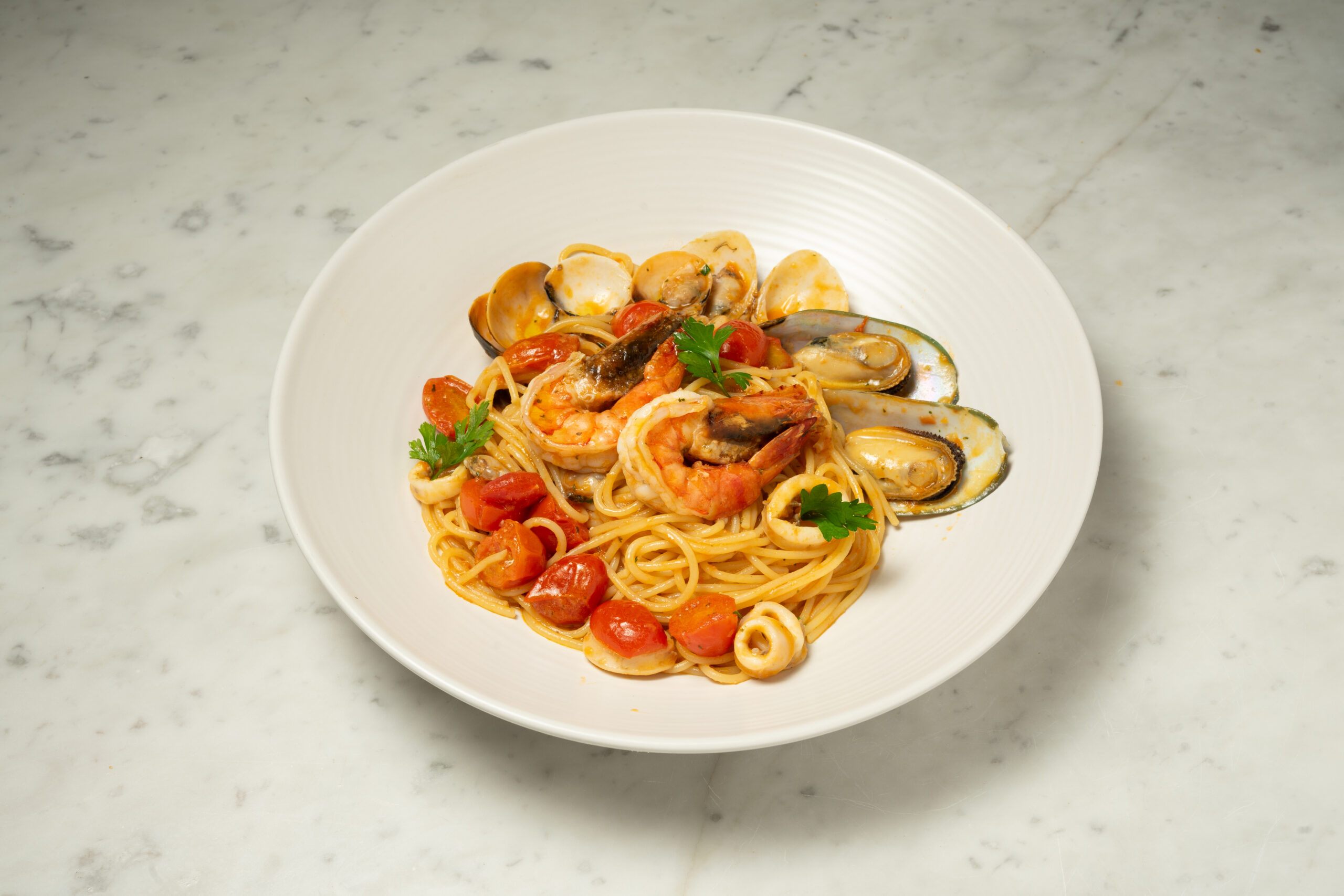 Spaghetti with fresh seafood